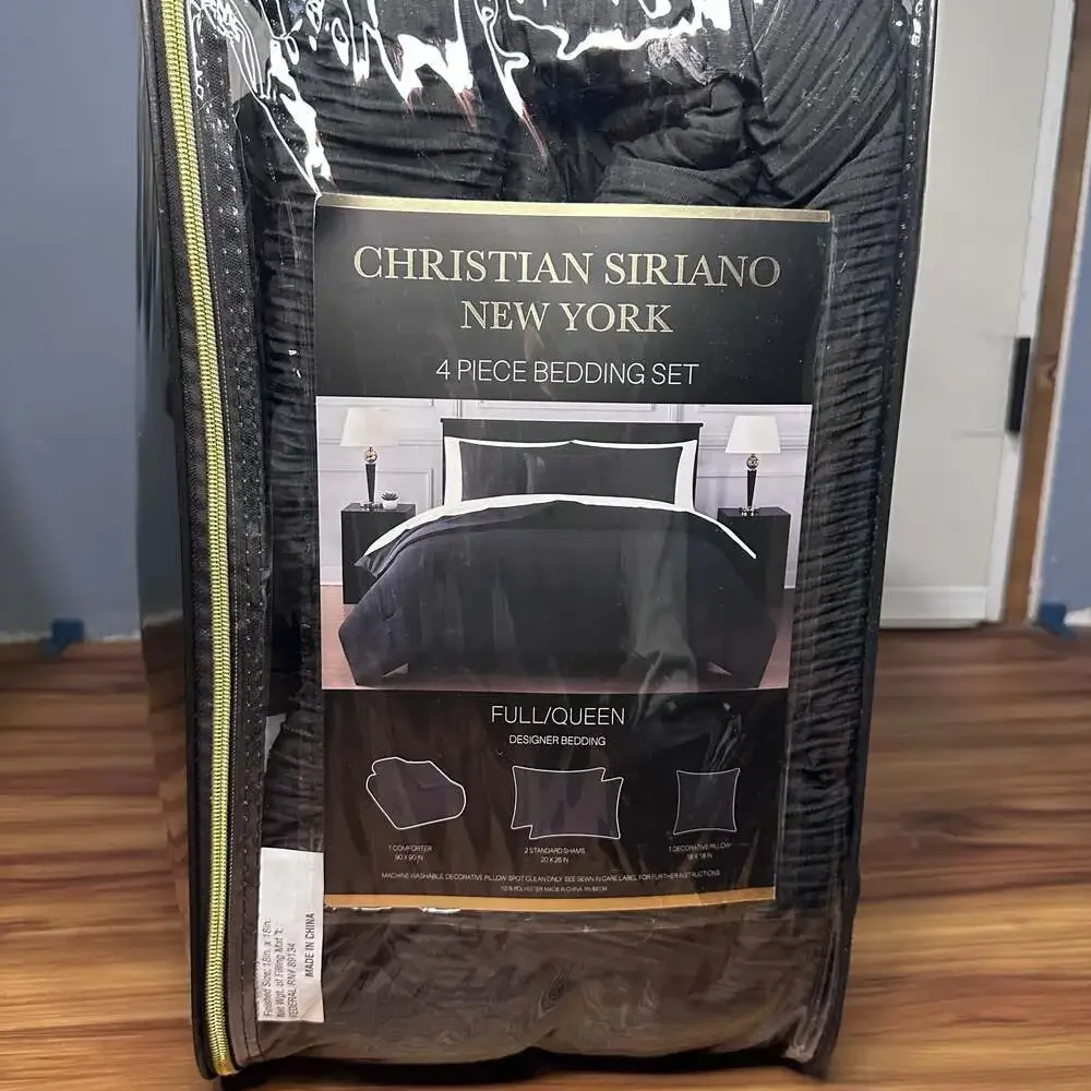 Christian Siriano New York 4 Piece Bedding Set Full/Queen Black